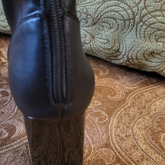 Franco Sarto Leather Boots. New with out tags. - Picture 7 of 11